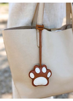 CC058-2-02 Paw